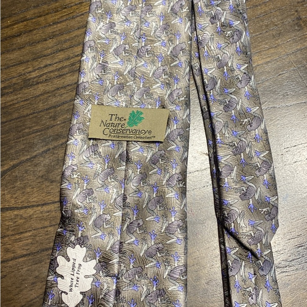 Natures Conservancy men’s tie, white lipped frog